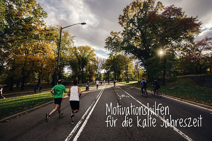 Motivationshilfen für die kalte Jahreszeit. Photo by Chanan Greenblatt on Unsplash