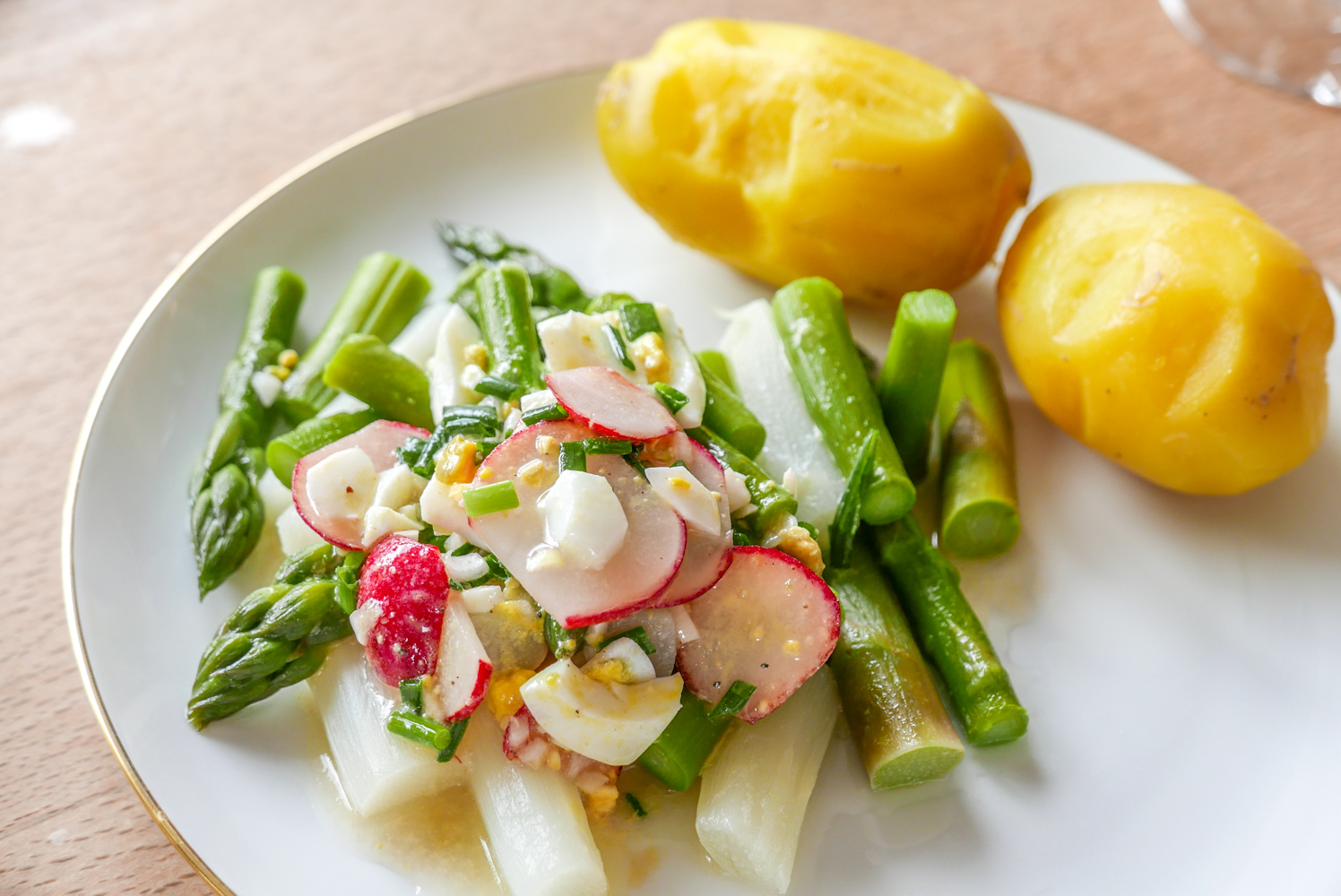 Spargel Vinaigrette mit Ei