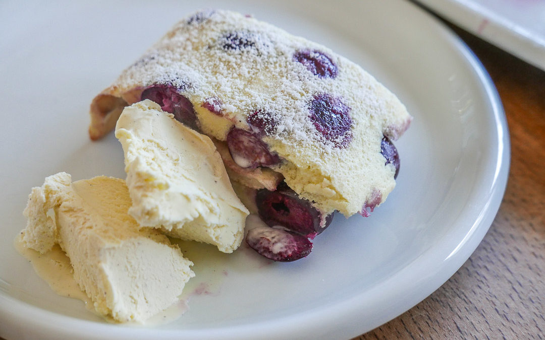 Kirschen-Pfannkuchen – in groß vom Blech