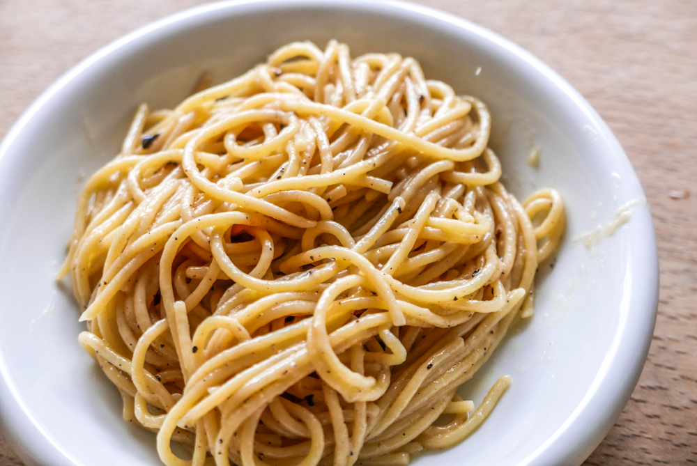 Spaghetti Cacio e Pepe - einfach aber aromatisch.