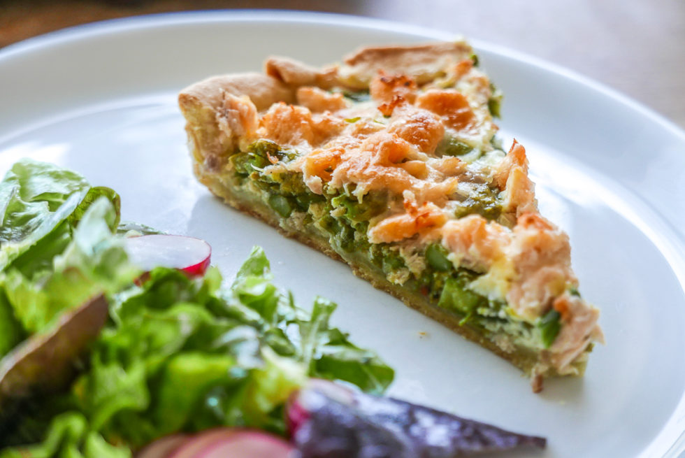 Spargel-Quiche mit Lachs - Testschmecker