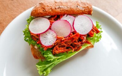 Pulled Chicken in 30 Minuten in der Pfanne zubereiten